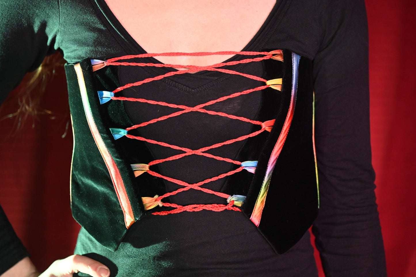 Top - Corsage mit bunten Details - W179