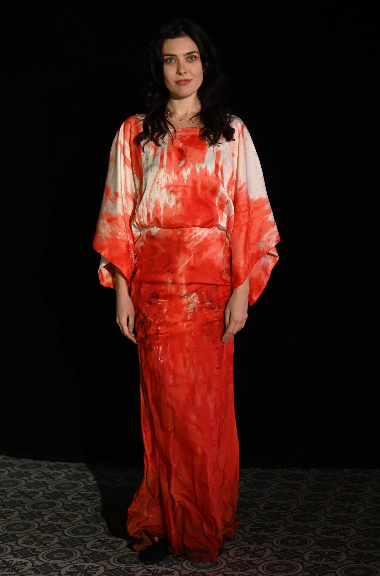 Kleid - Blutbeschmiertes Kleid - W297