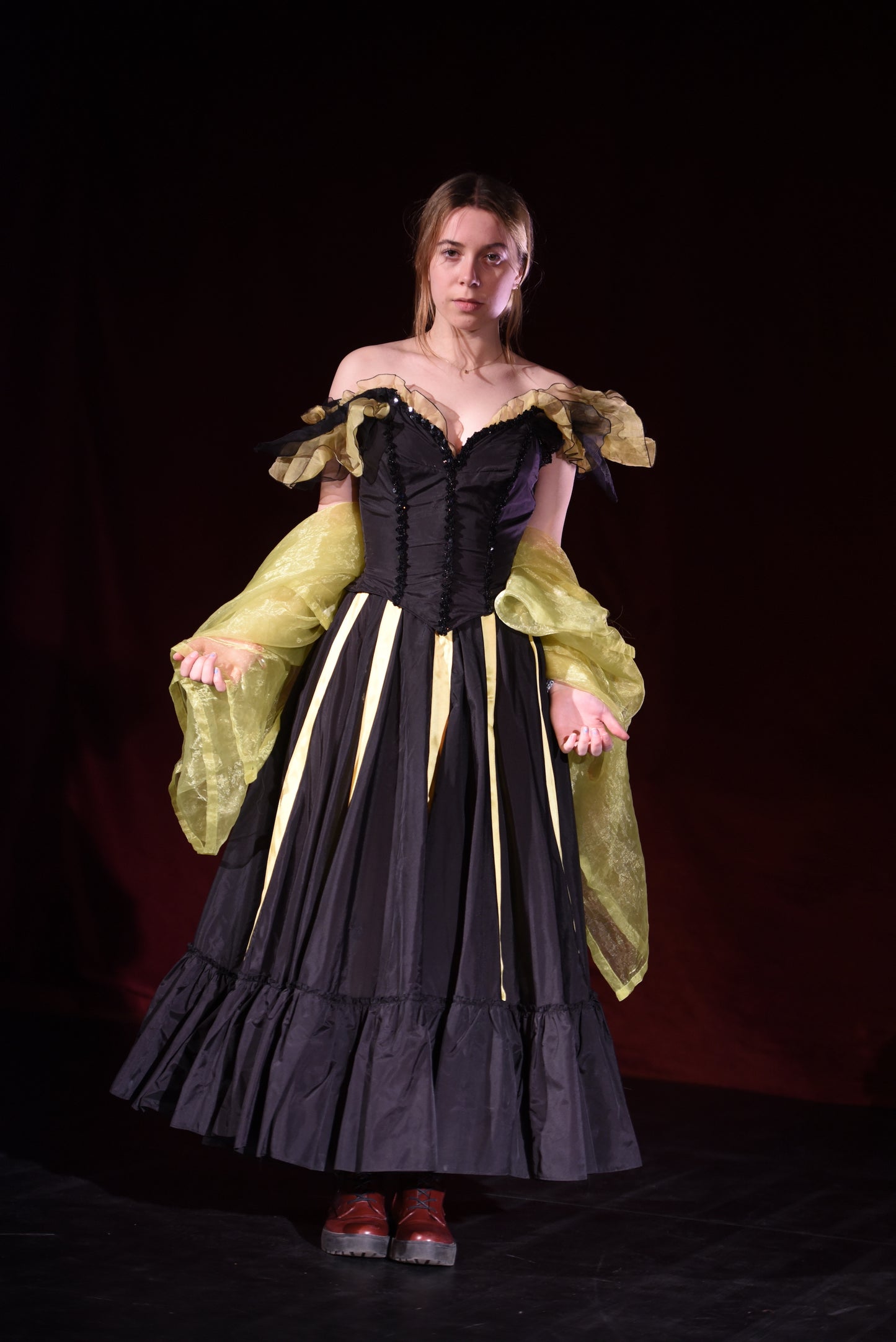Kleid - Volantkleid - W052