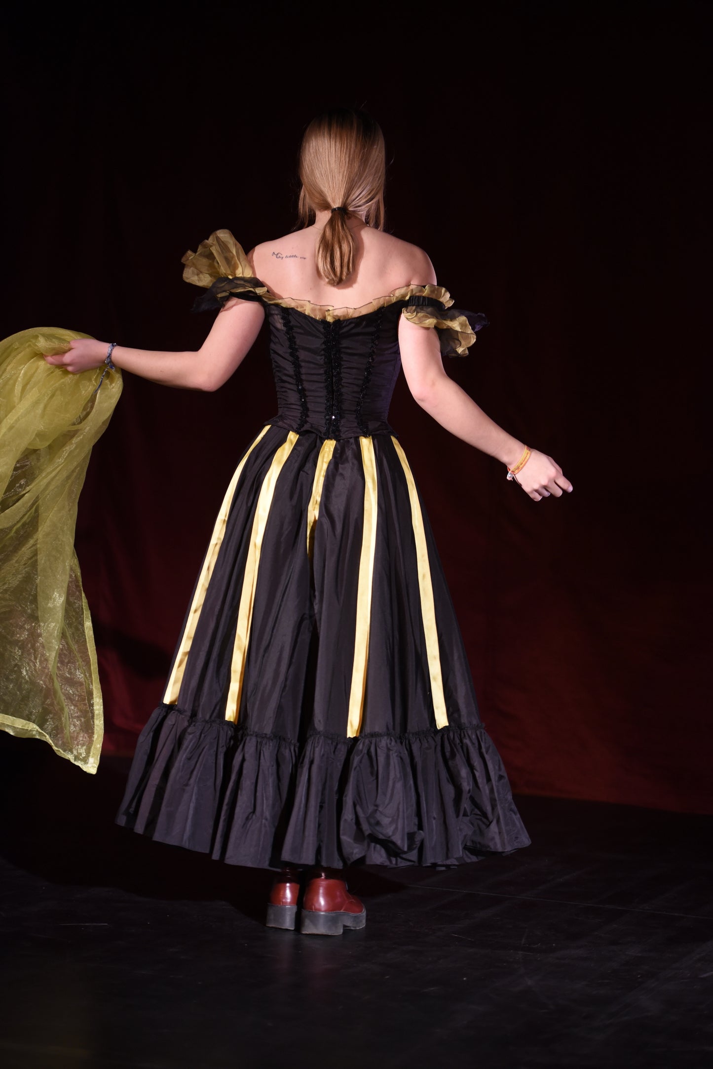 Kleid - Volantkleid - W052