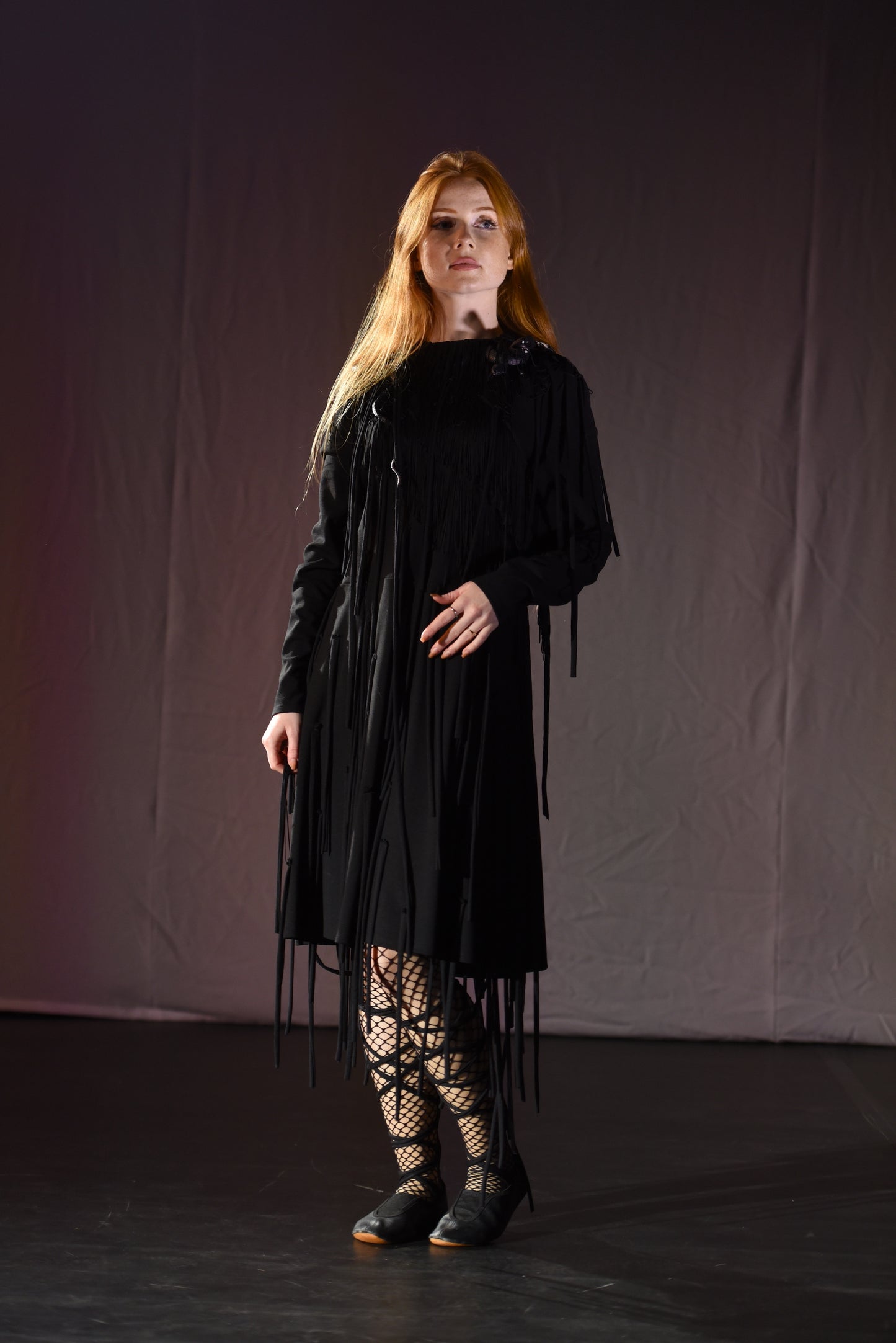 Kleid - Schwarzes Bänderkleid - W023