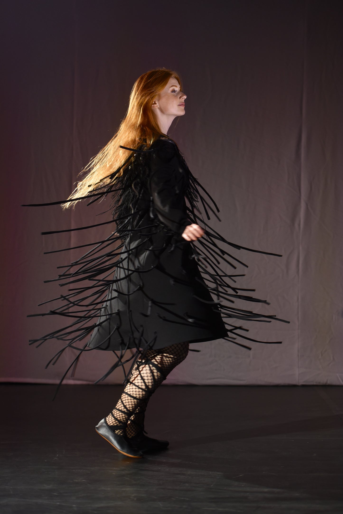 Kleid - Schwarzes Bänderkleid - W023