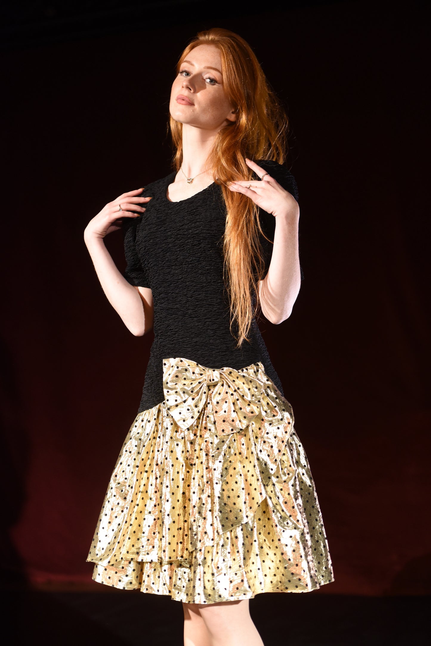 Kleid - Schwarzgoldenes Kleid - W087