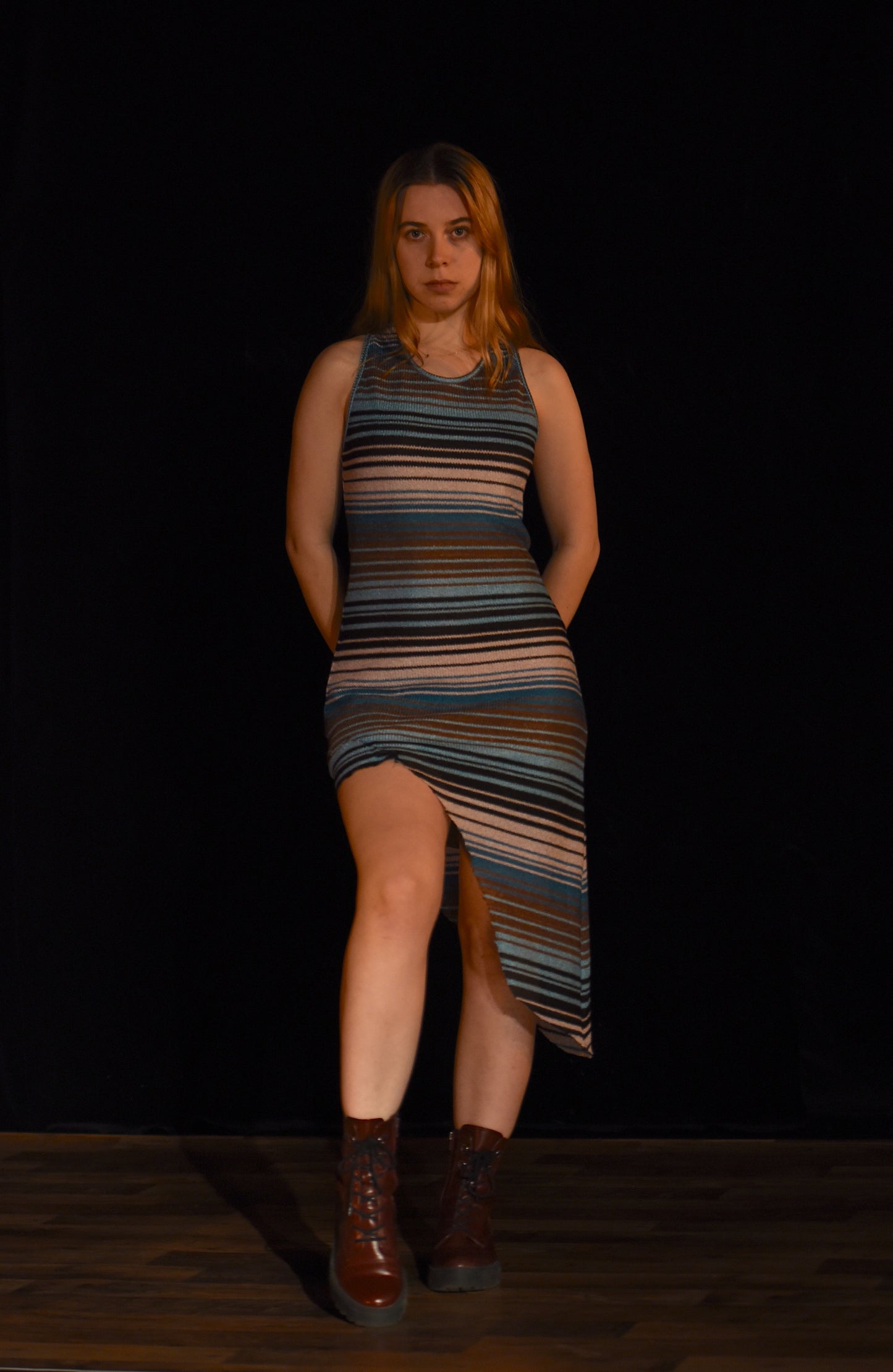 Kleid - Gestreiftes Kleid - W094