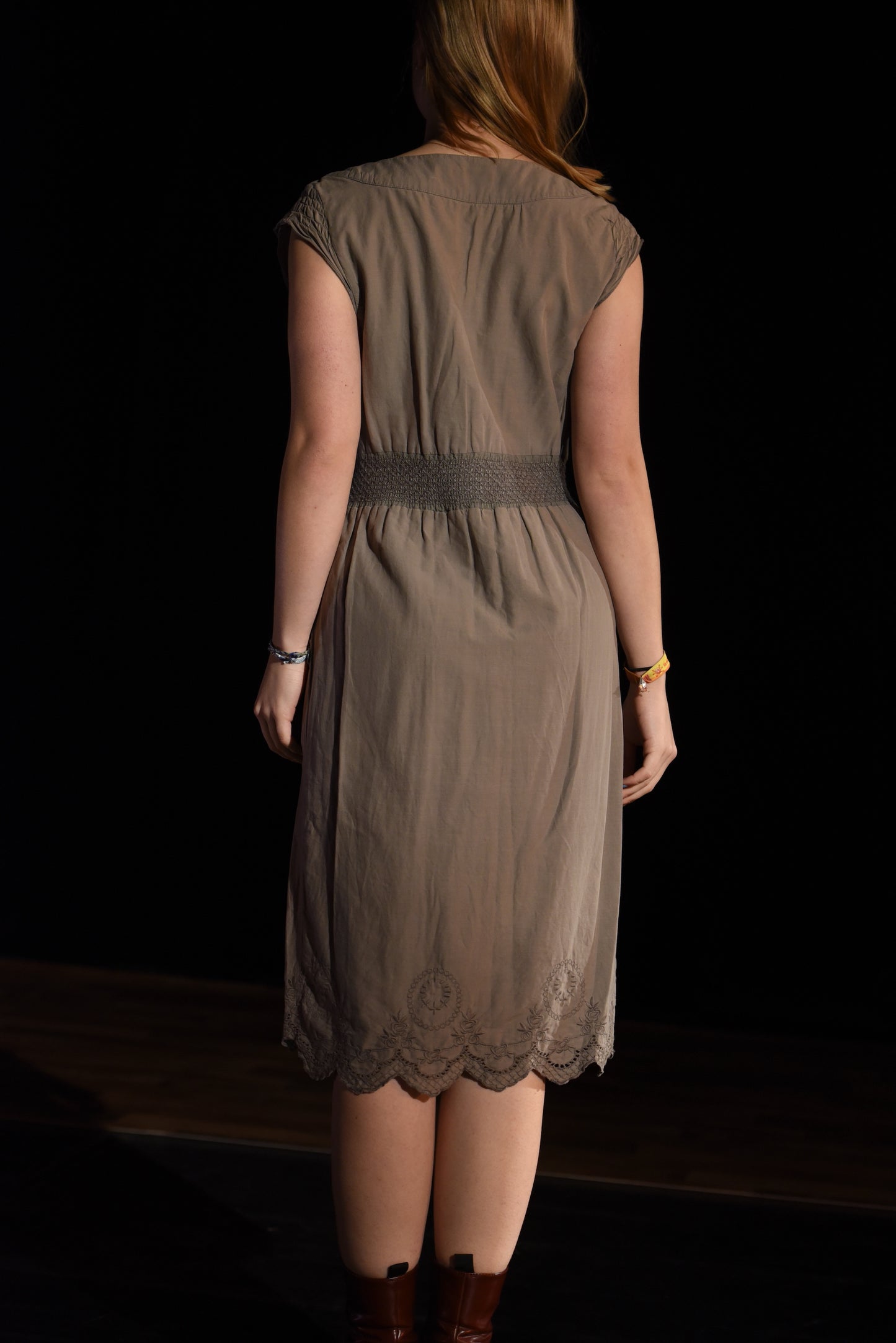 Kleid - Braunes schlichtes Kleid - W095