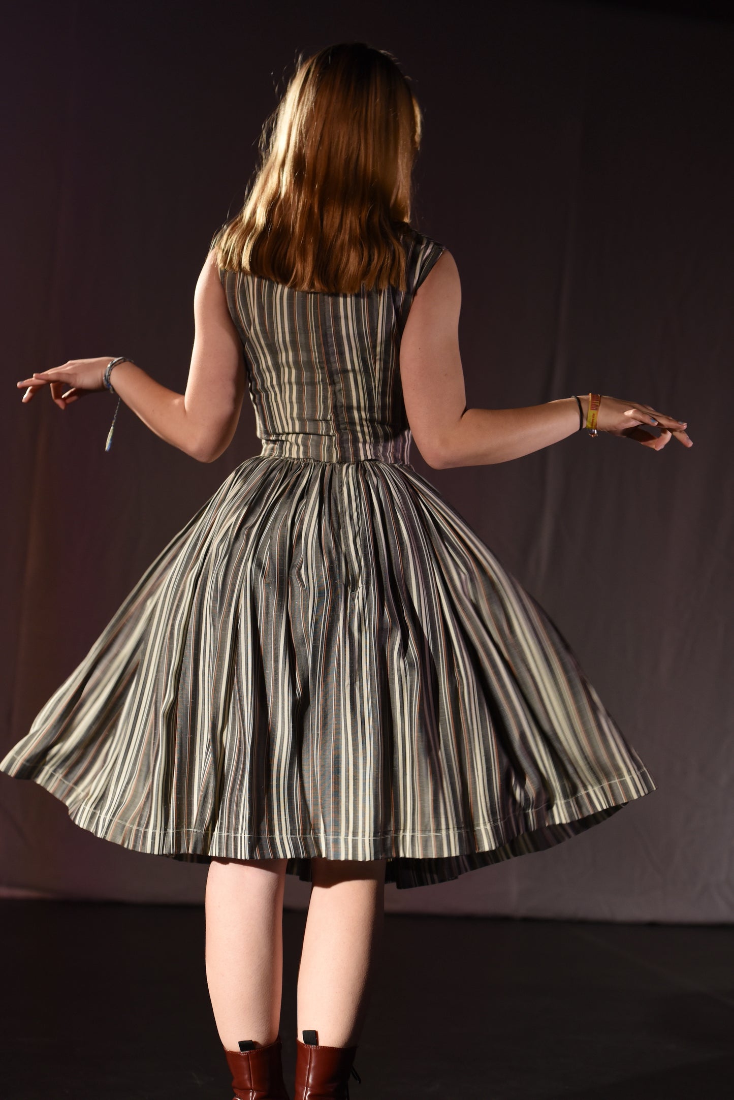 Kleid - Gestreiftes Kleid - W096