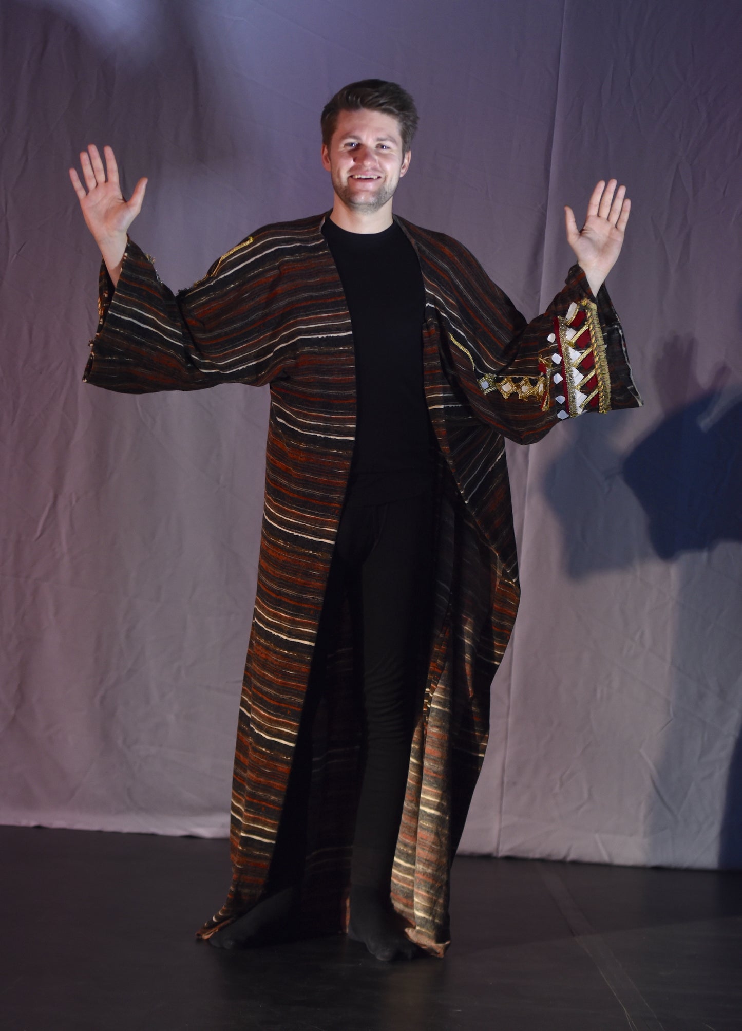 Umhang - Bestickte Robe - B008