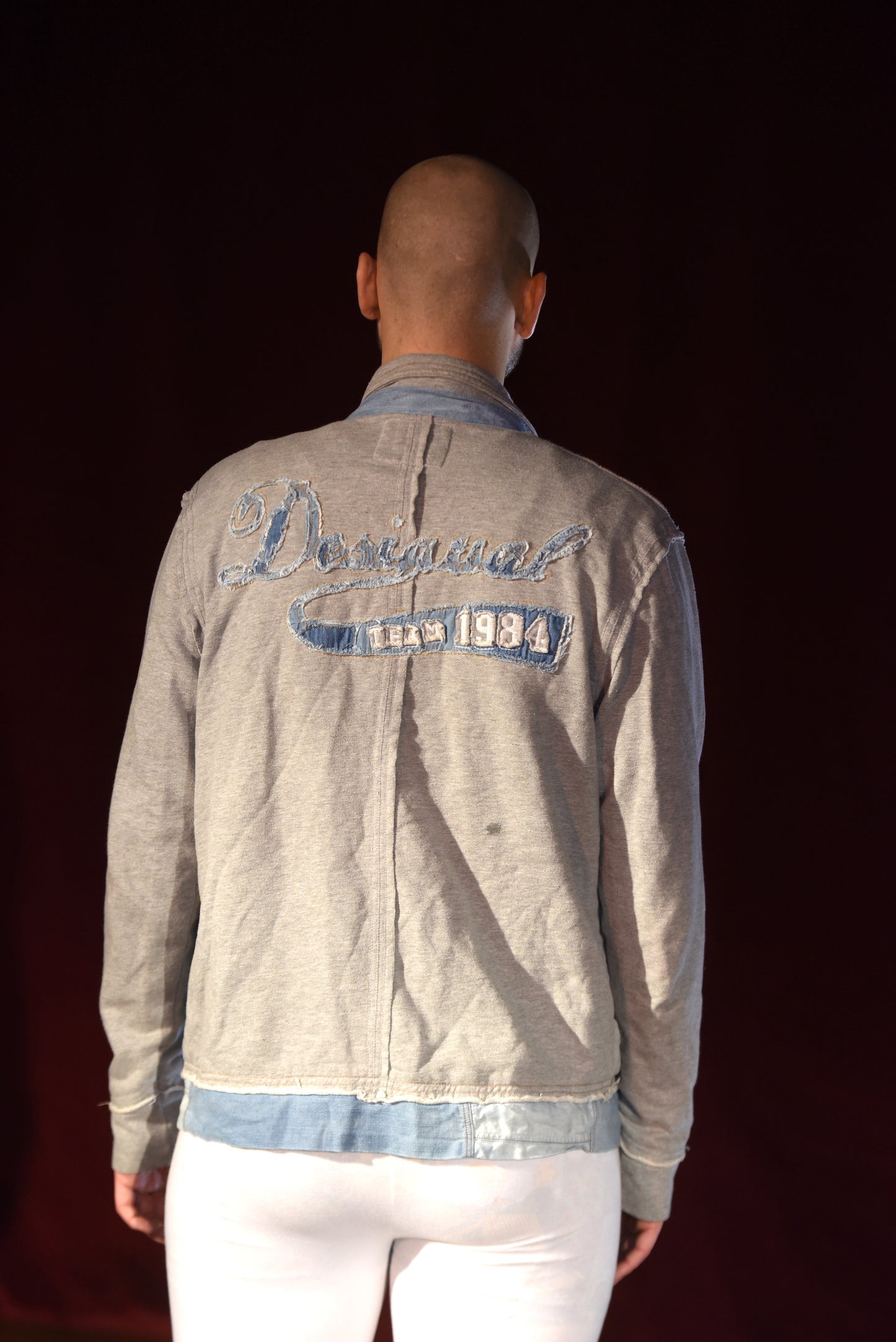 Jacke - Graue Collegejacke - B094