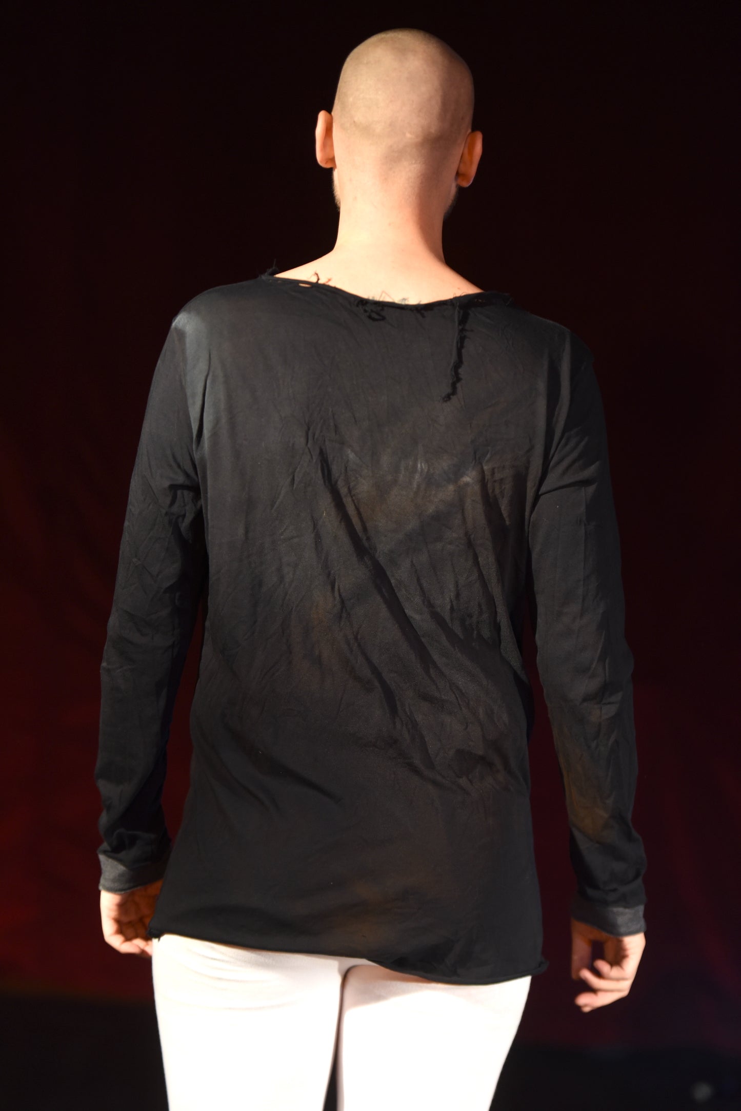 Top - Langarmshirt mit Rissen - B097