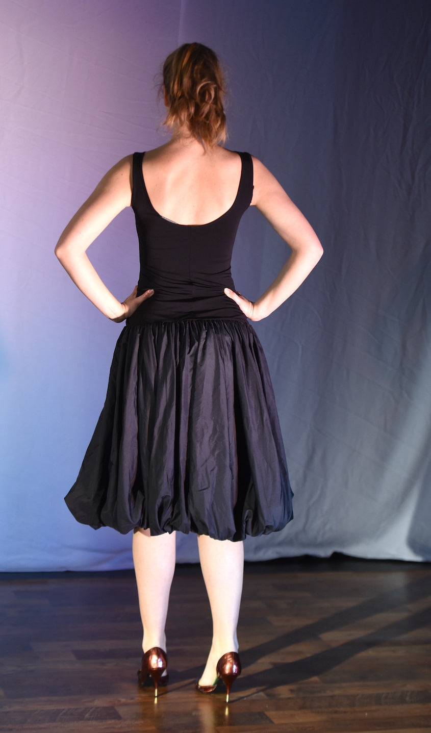 Kleid - Schwarzes Midikleid - W135
