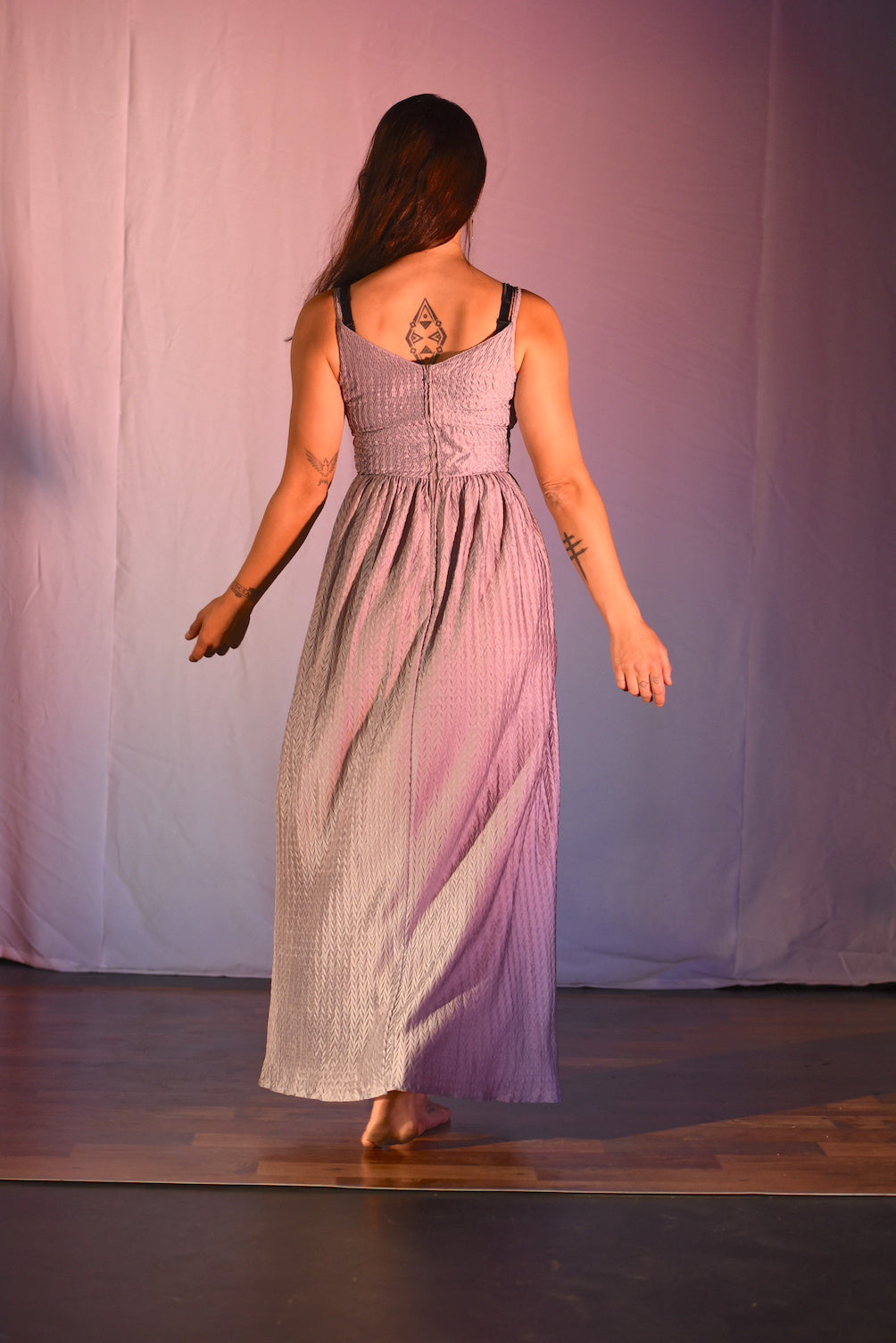 Kleid - Langes tailliertes Kleid - W142