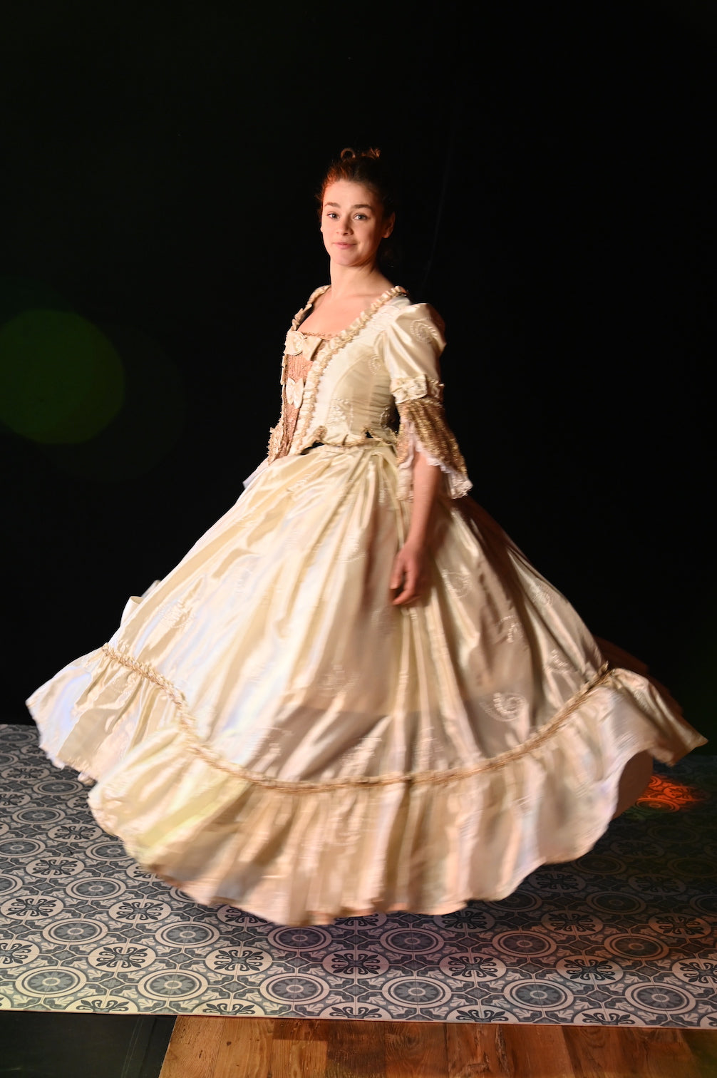 Kleid - opulentes Kleid mit Schleifen-Details - W129