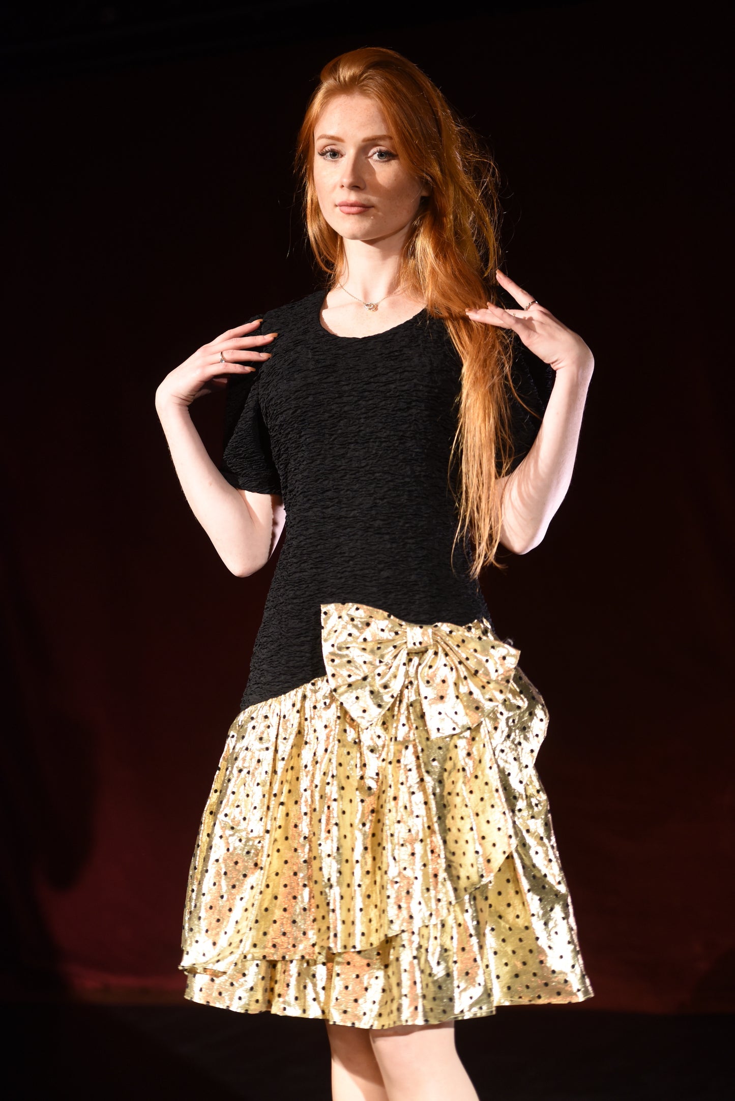 Kleid - Schwarzgoldenes Kleid - W087