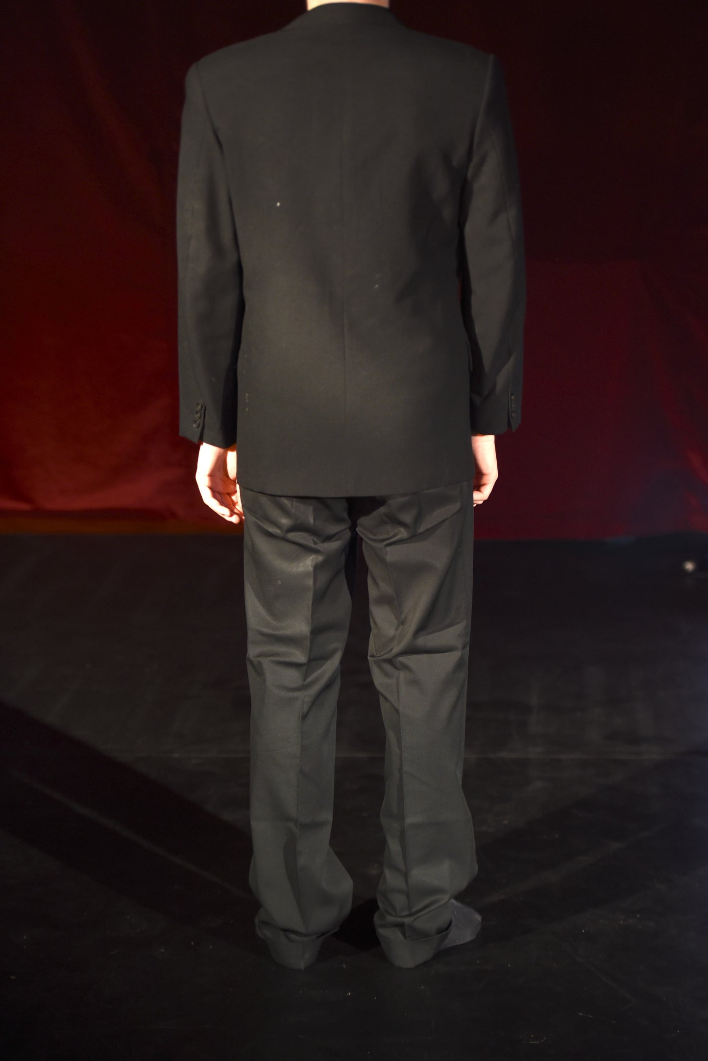 Anzug - Schwarzer schlichter Anzug - B082